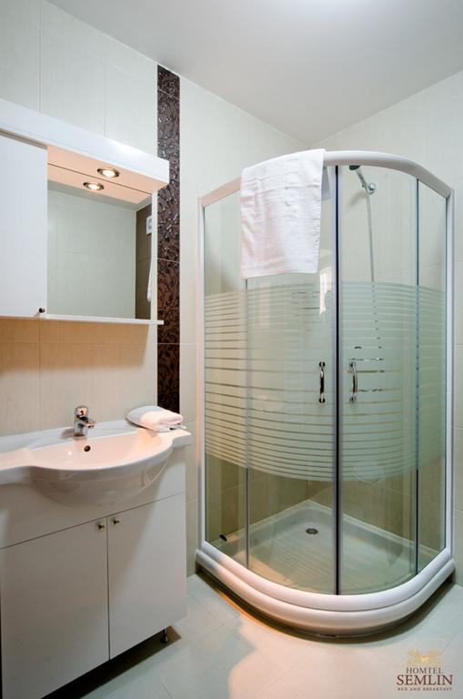 Garni Hotel Semlin B&B เบลเกรด ภายนอก รูปภาพ