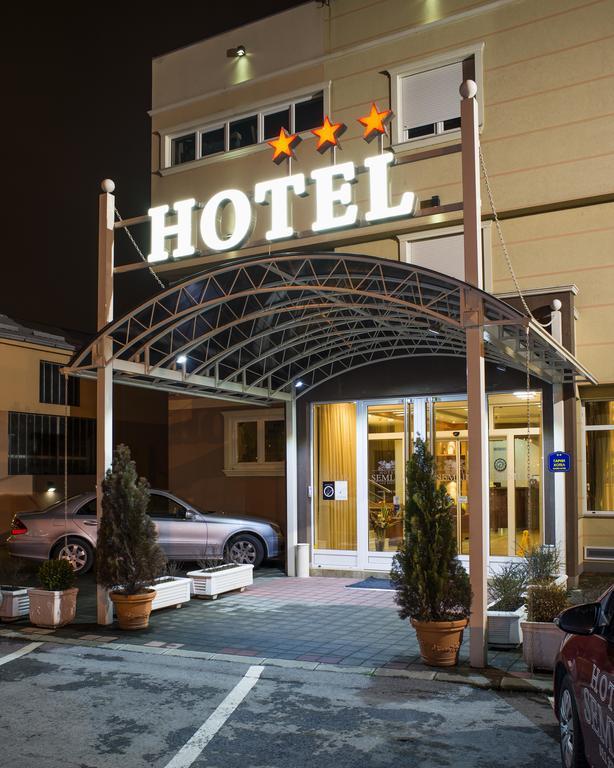 Garni Hotel Semlin B&B เบลเกรด ภายนอก รูปภาพ